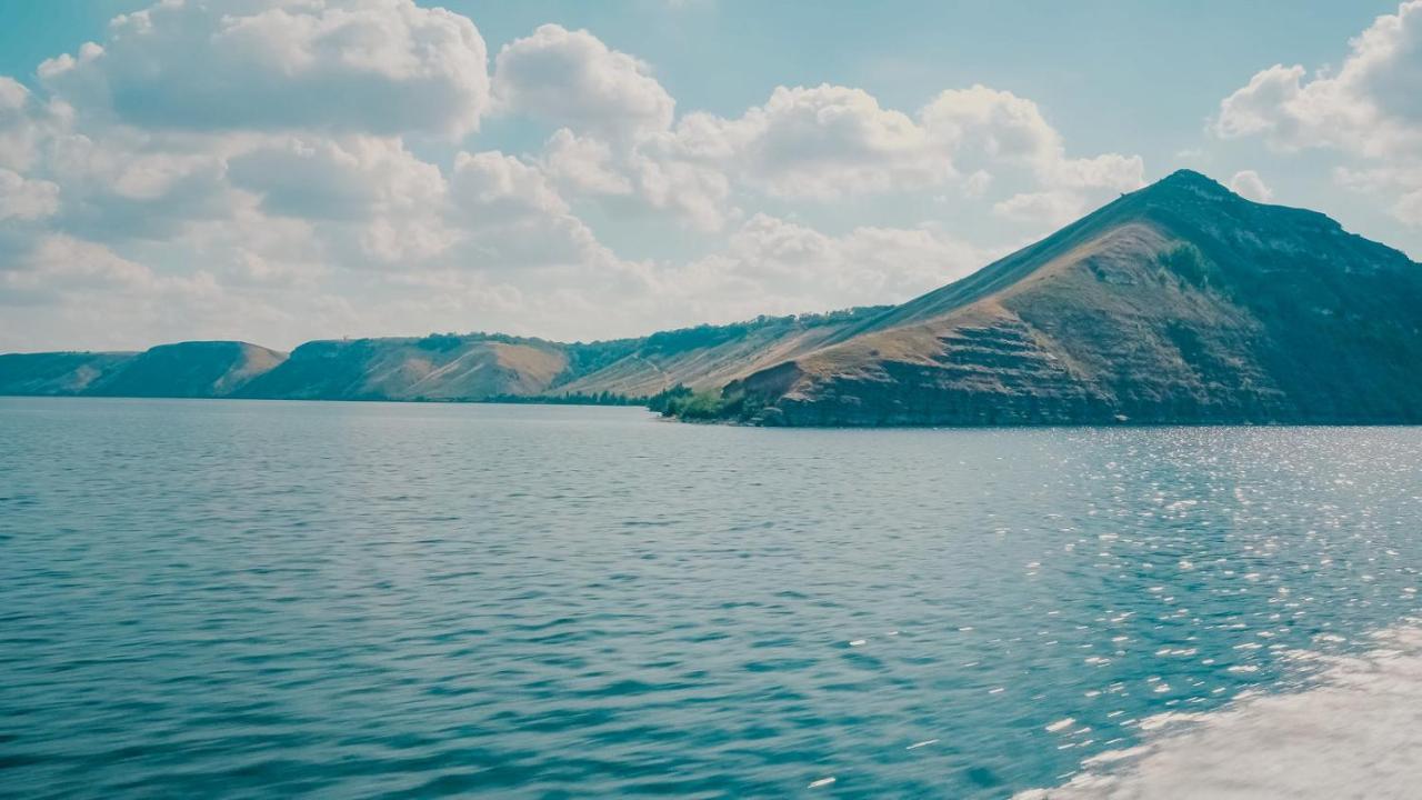 Hotel Yacht Club Mayak Dnistrivka Bagian luar foto